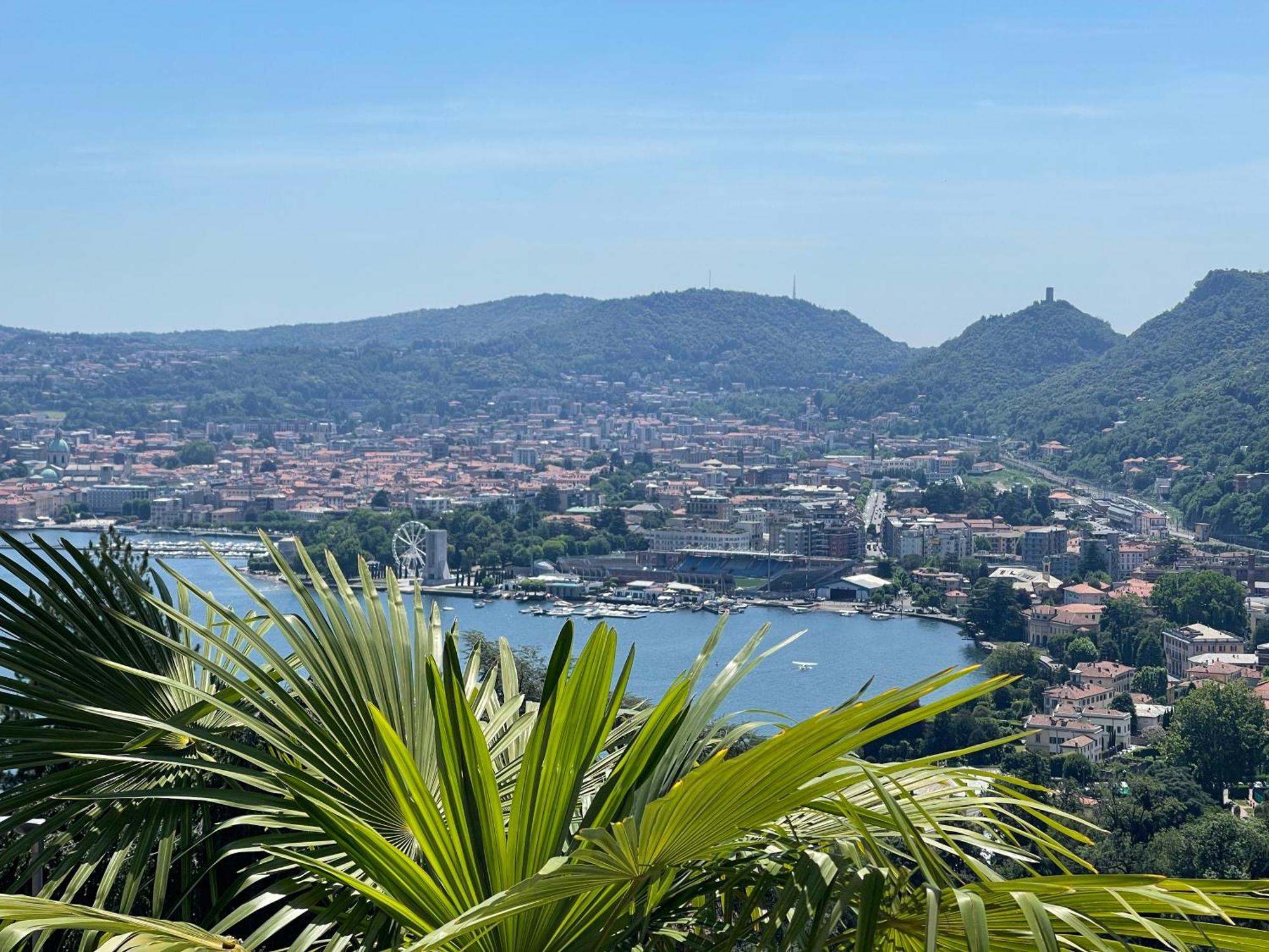 Portatorre Suite, A Charming Apartment In The Heart Of Como, Free Private Parking, Air Conditioning & More! ภายนอก รูปภาพ