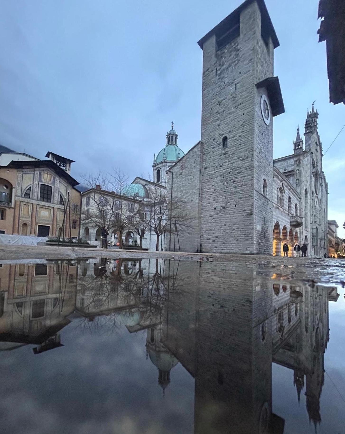 Portatorre Suite, A Charming Apartment In The Heart Of Como, Free Private Parking, Air Conditioning & More! ภายนอก รูปภาพ
